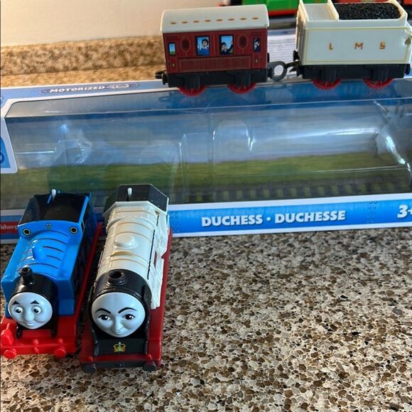 Thomas & the Duchess 🫅 Motorized Train 🚂 Set with 2 Engines. 2 Tenders +coal car - Picture 1 of 2